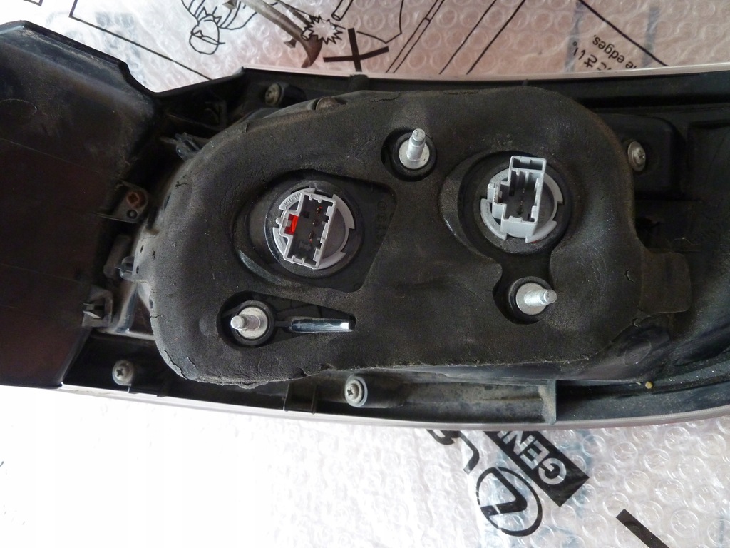 фото №8, Mazda 3 bl 5d 09-11 лампа задня ліва зовнішня