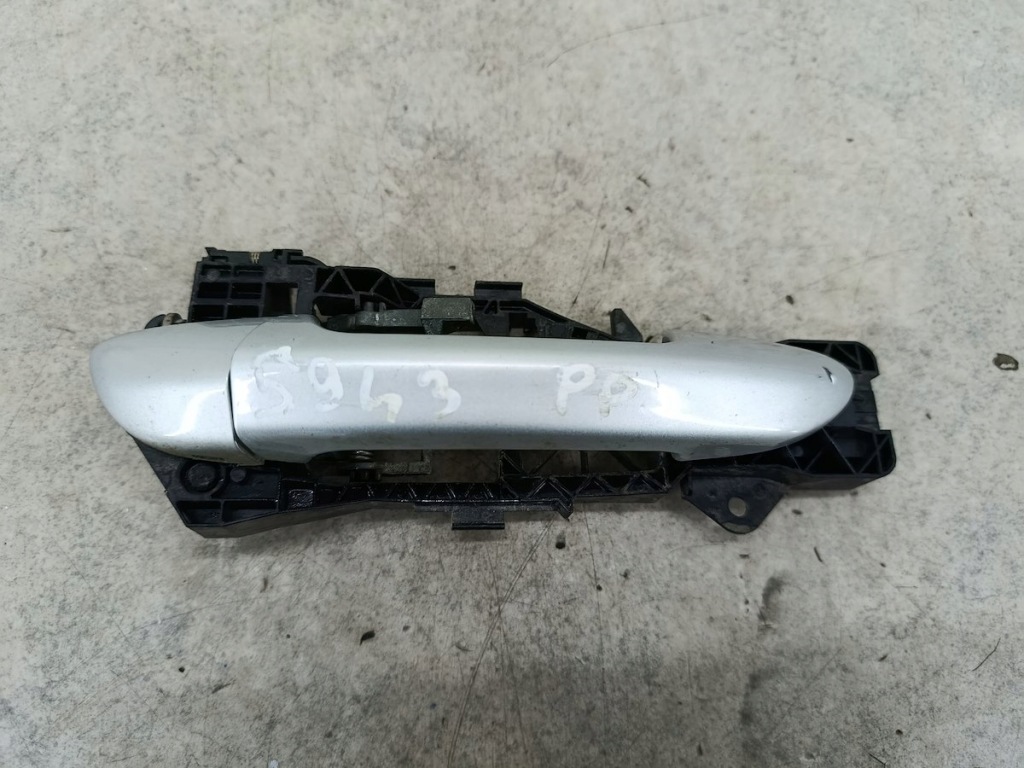 Купить Основание ручка правый  передок  vw passat b6
