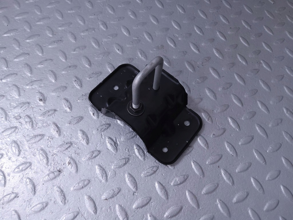 фото №1, Зачіп капот bmw xm 51239451350