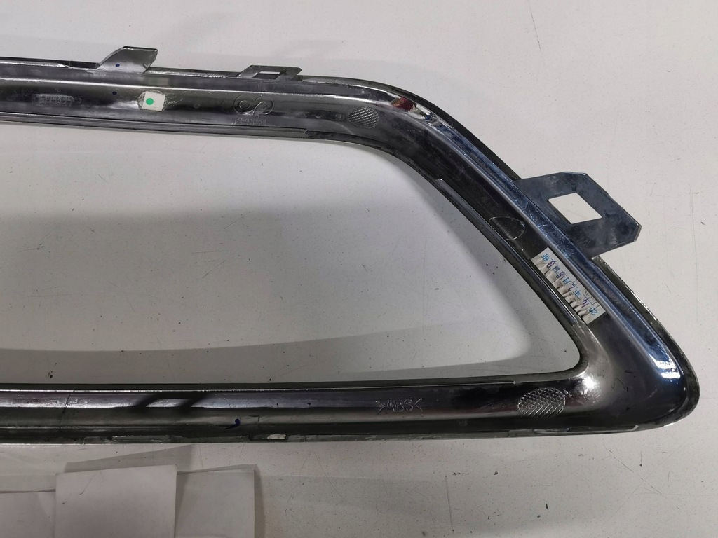 фото №15, Хром решётки бампера передний renault captur i przed lift правый 505.