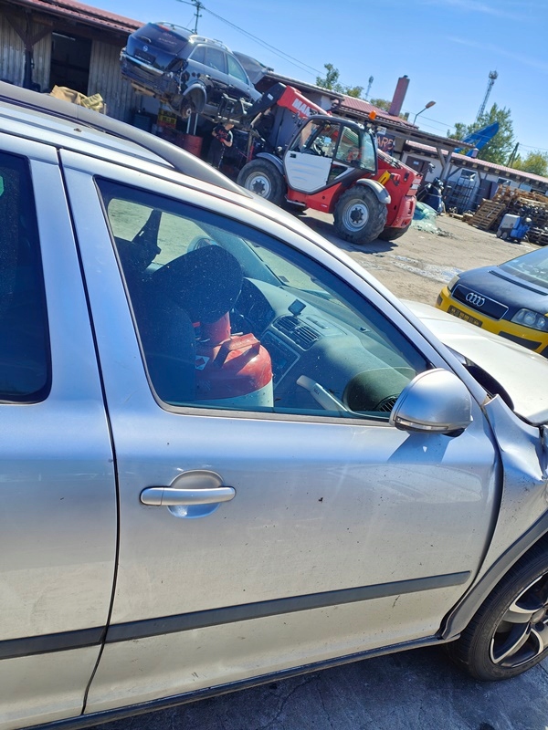 фото №1, Skoda octavia ii 08r kombi двері правий перед 9156