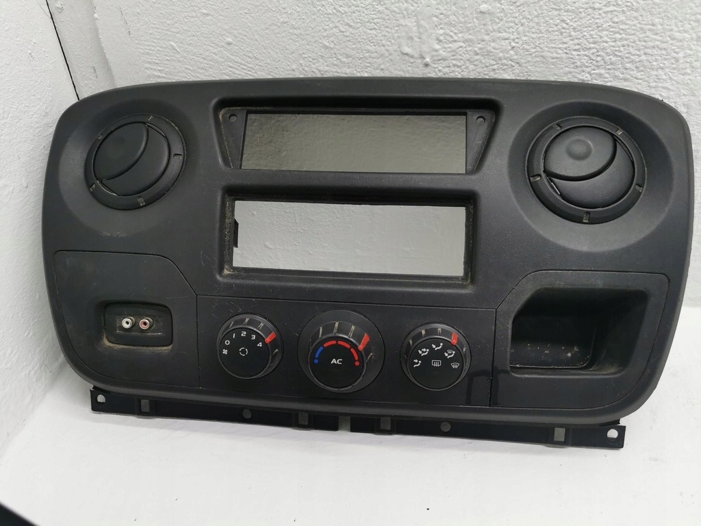 фото №1, Панель кондиционера renault master iii 682600025r