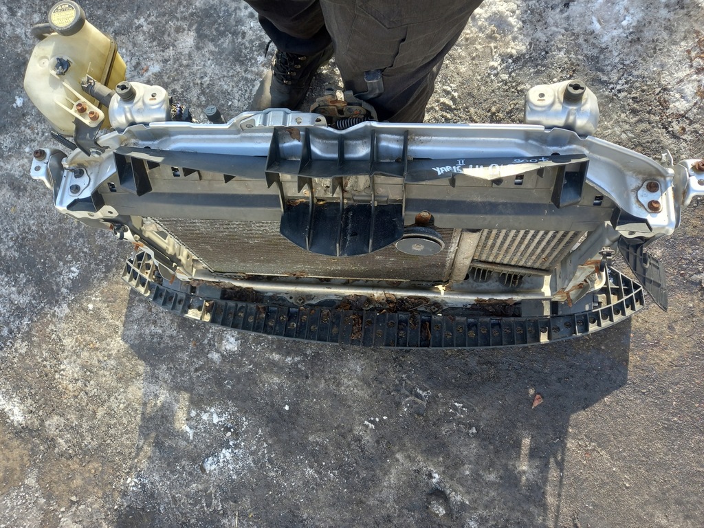 фото №4, Pas передний комплект радиатор toyota yaris ii 1.4