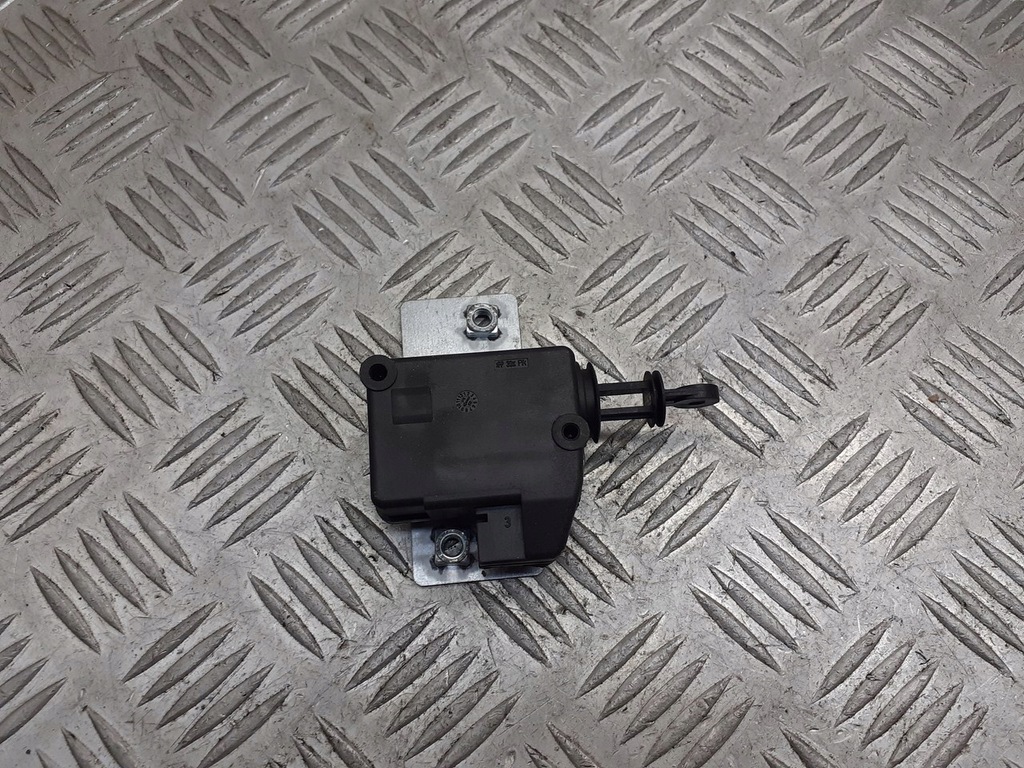 фото №1, Привод крышка топлива mitsubishi space star