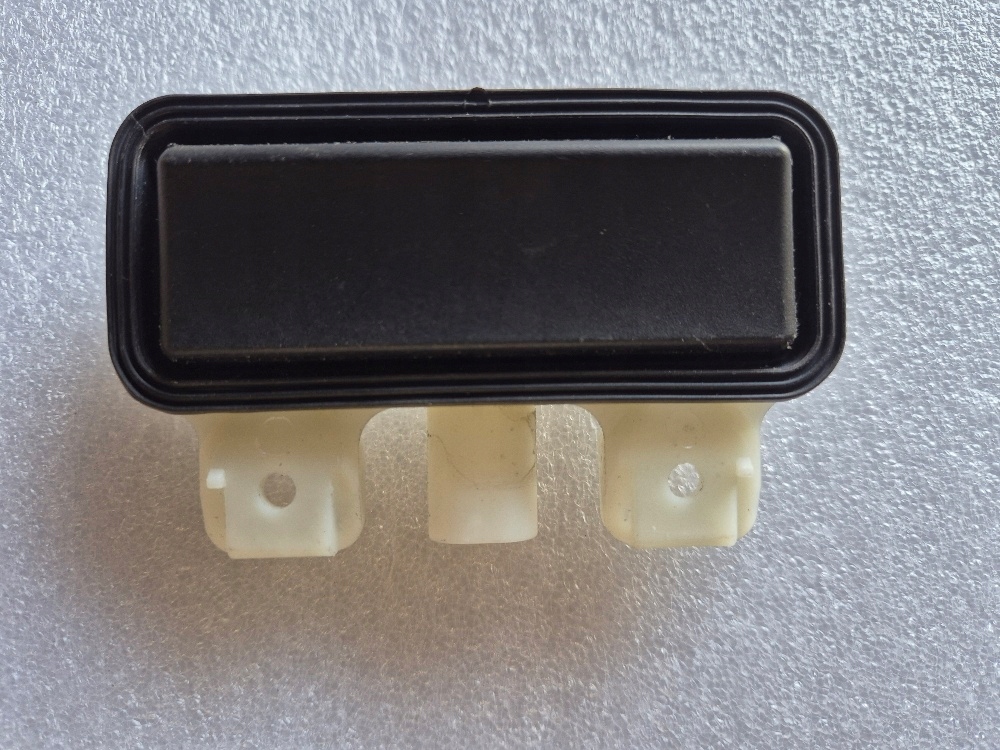 фото №1, Bmw i3 кнопка відкривання кришки 7315602