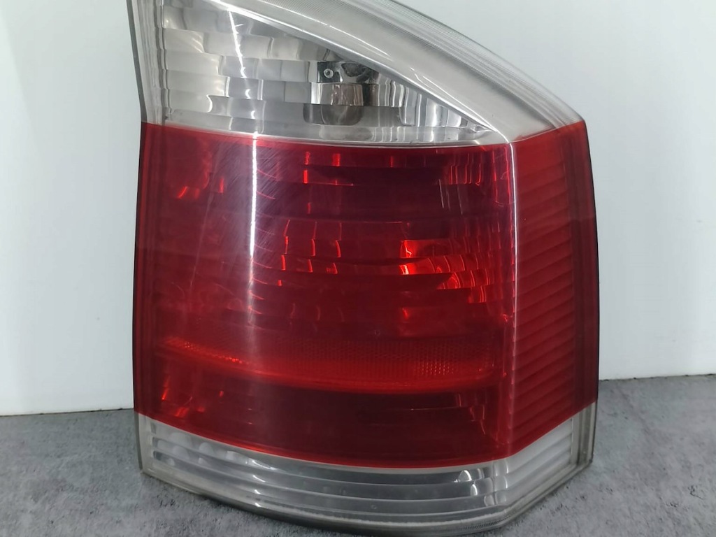 Купить Opel vectra c лампа вкладыш левый задний  13131002