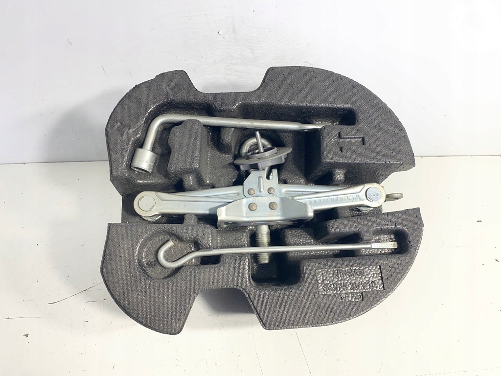 фото №1, Вкладыш колеса запасного домкрат nissan note ii e12 eu