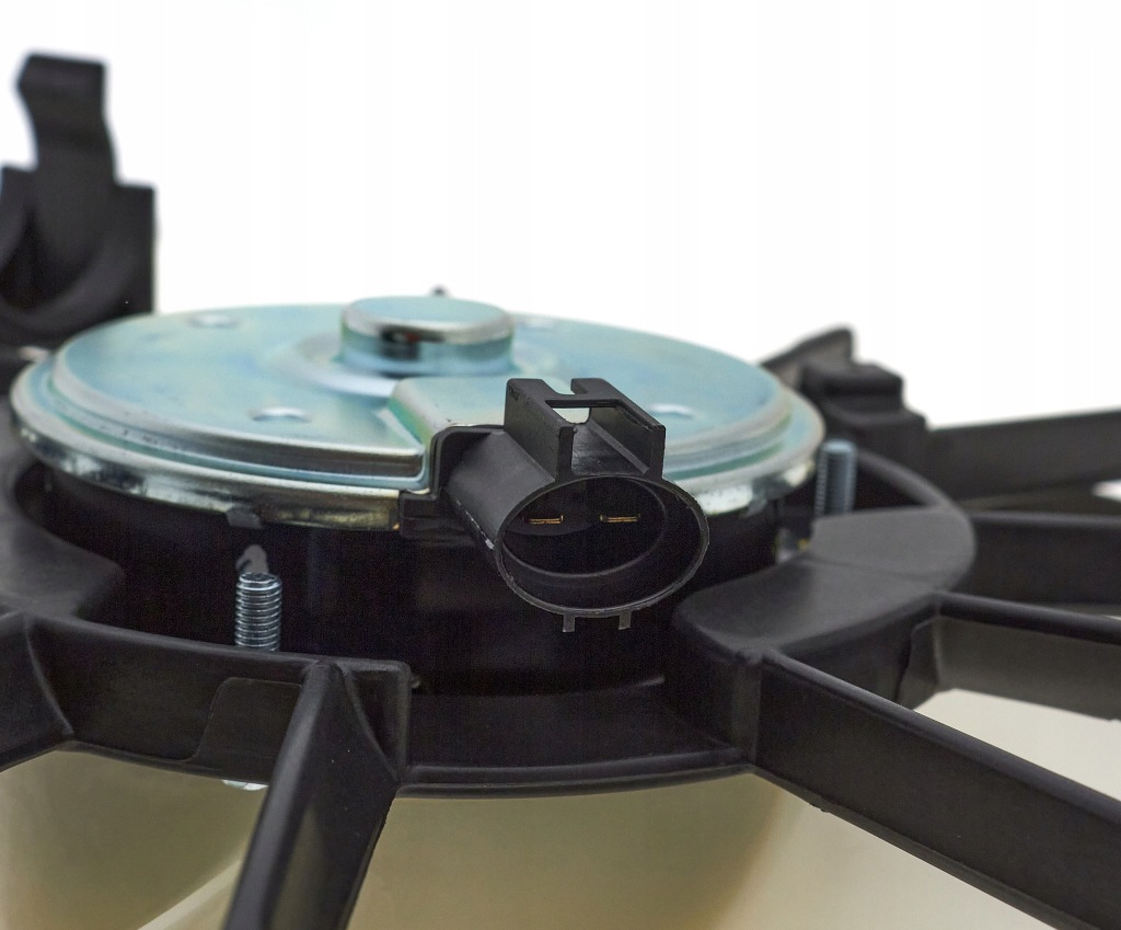 Диффузор радиатора i кондиционера toyota rav 4 xa40 2013-2015 16712-28050 Оригинал