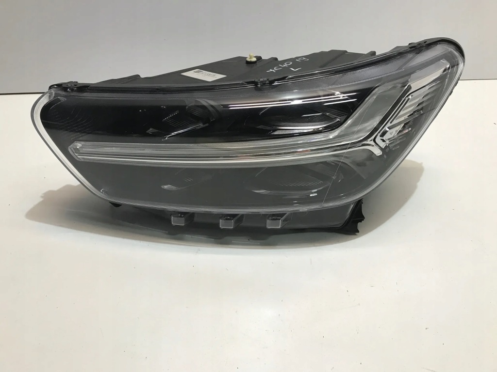 Купити Volvo xc40 фара лівий перед full led 32133575