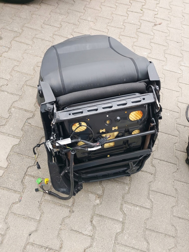 фото №10, Сидіння заднє сидіння audi s1 a1 8x0 sportback