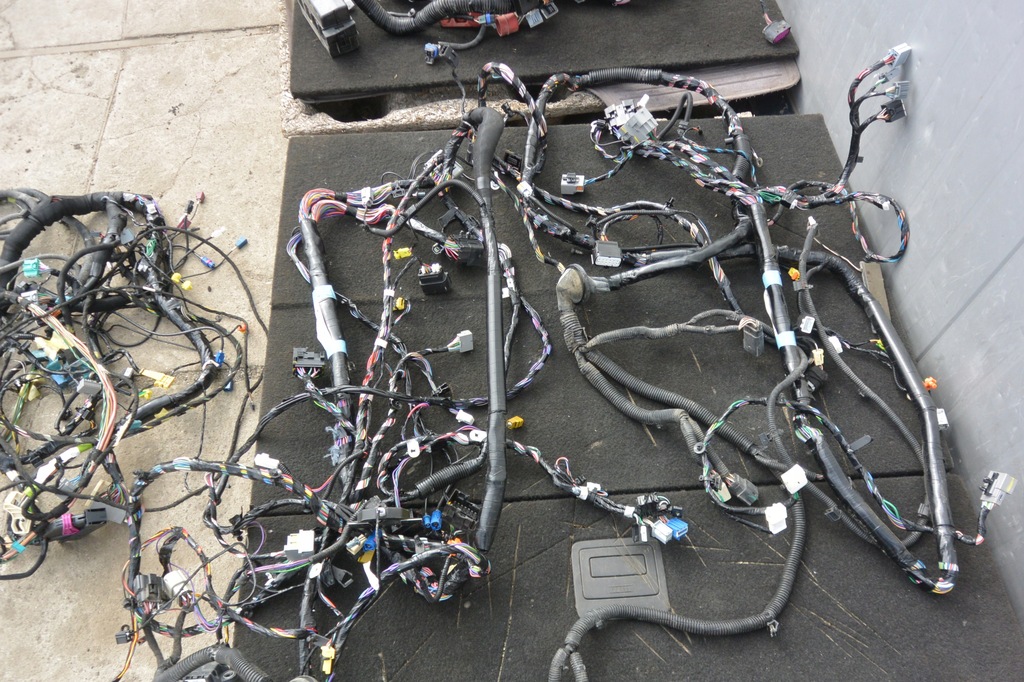 фото №15, Електропроводка відсік салону cała tesla model s eu