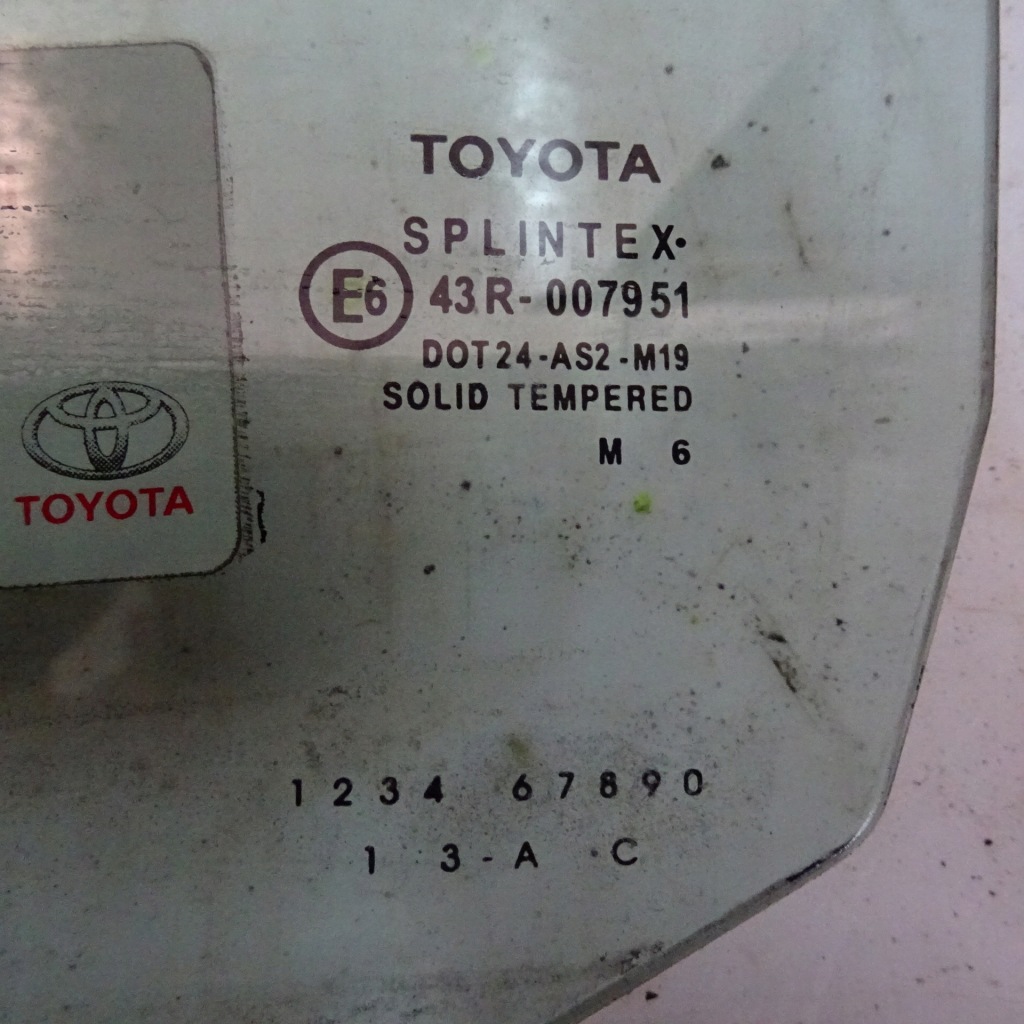 фото №2, Toyota yaris ii 3d стекло дверь перед левая