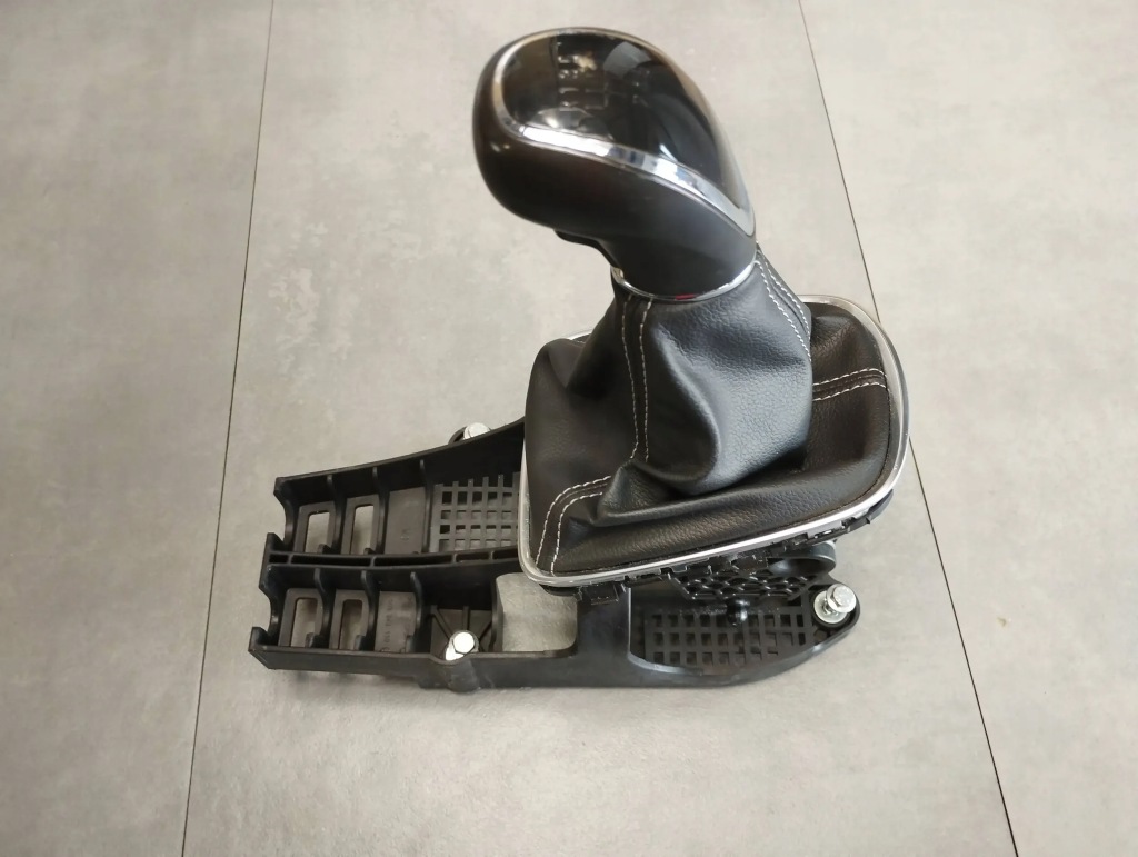 фото №1, Opel astra k домкрат ручка чохол передач 55489542