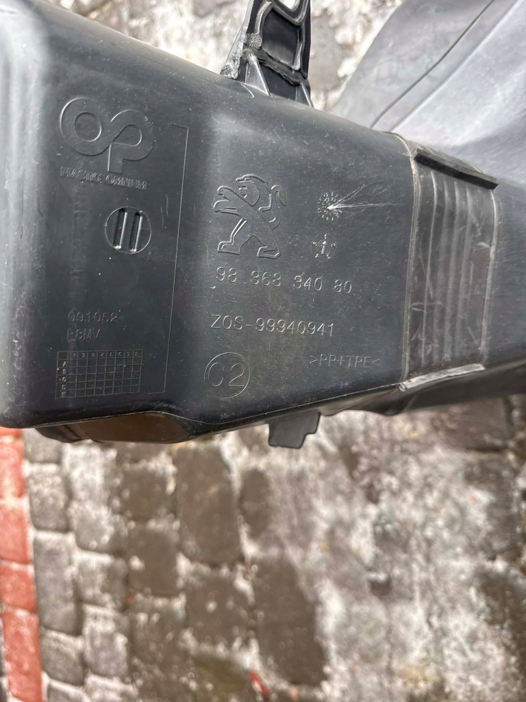 Интеркулер комплектный  радиатор воздуха peugeot 3008 2 5008 2 рестайлинг  21- с Разборки