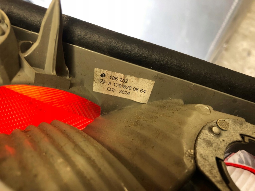 Mercedes slk w170 лампы p+l задний  1708202164 Цена