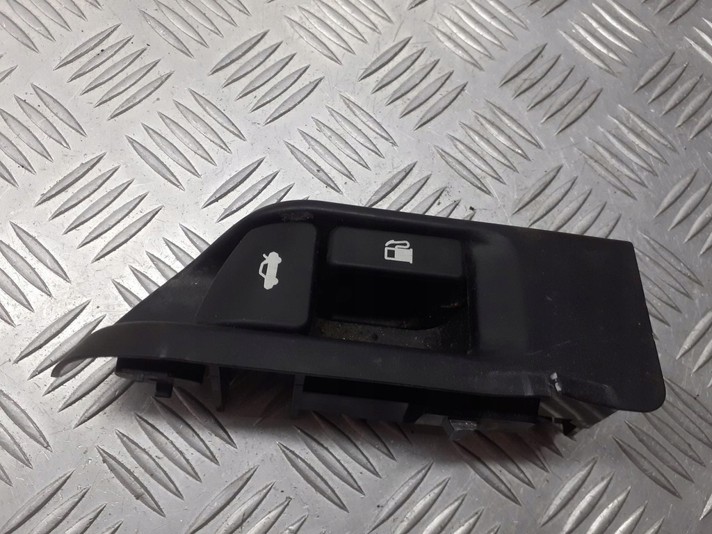 фото №1, Кронштейн ручка відкривання кришка заливної toyota corolla e15 1.6