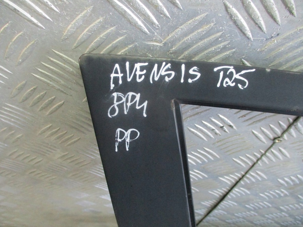 фото №9, Дверь правый перед toyota avensis t25 8p4