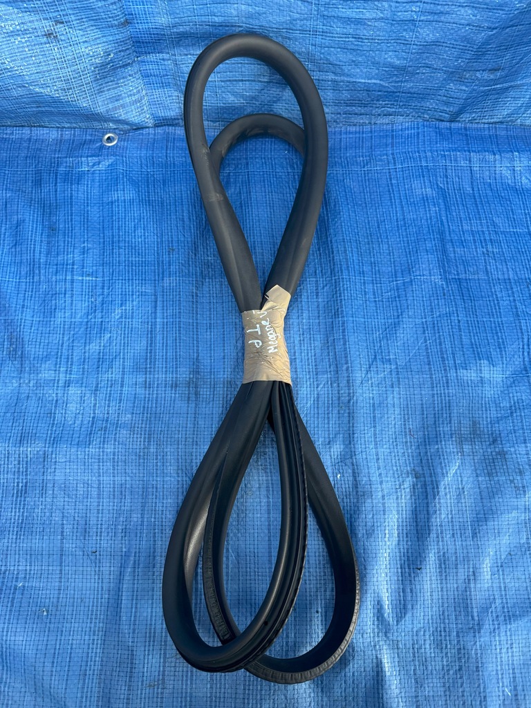 фото №1, Прокладка двері правий задня renault megane v e-tech