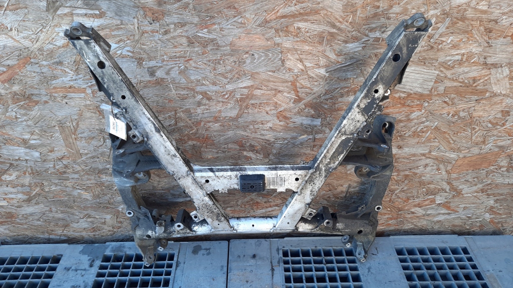 фото №1, Підрамник перед bmw 320 e39 2.0b 98r