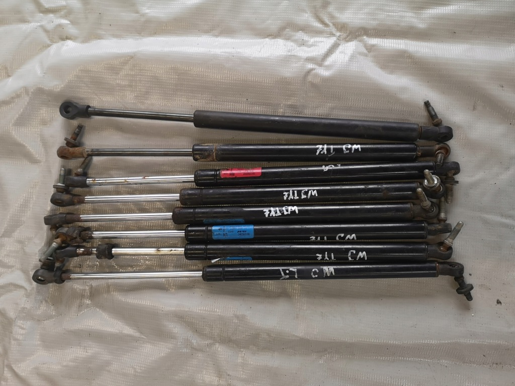 фото №1, Jeep grand cherokee wj привод амортизатор крышки