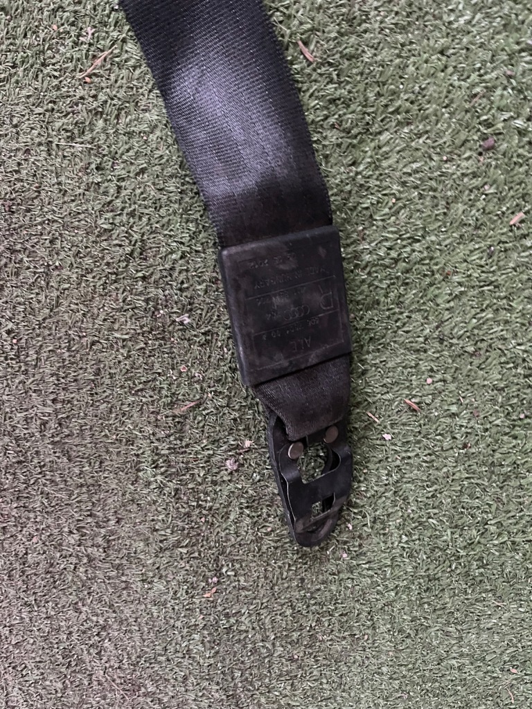 фото №3, Pas безпеки правий перед audi q7 4l1857706