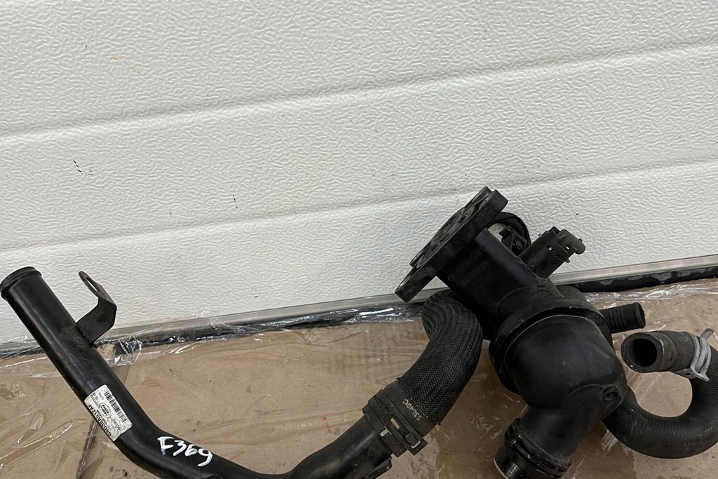 фото №11, Труба охлаждение jaguar f-pace x761 g4d38a512af дизель 2018