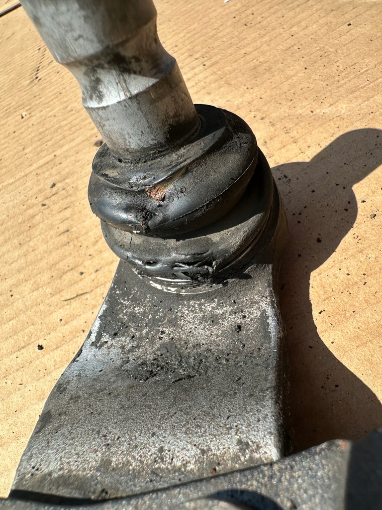 фото №13, Volvo xc40 рычаги передние комплект