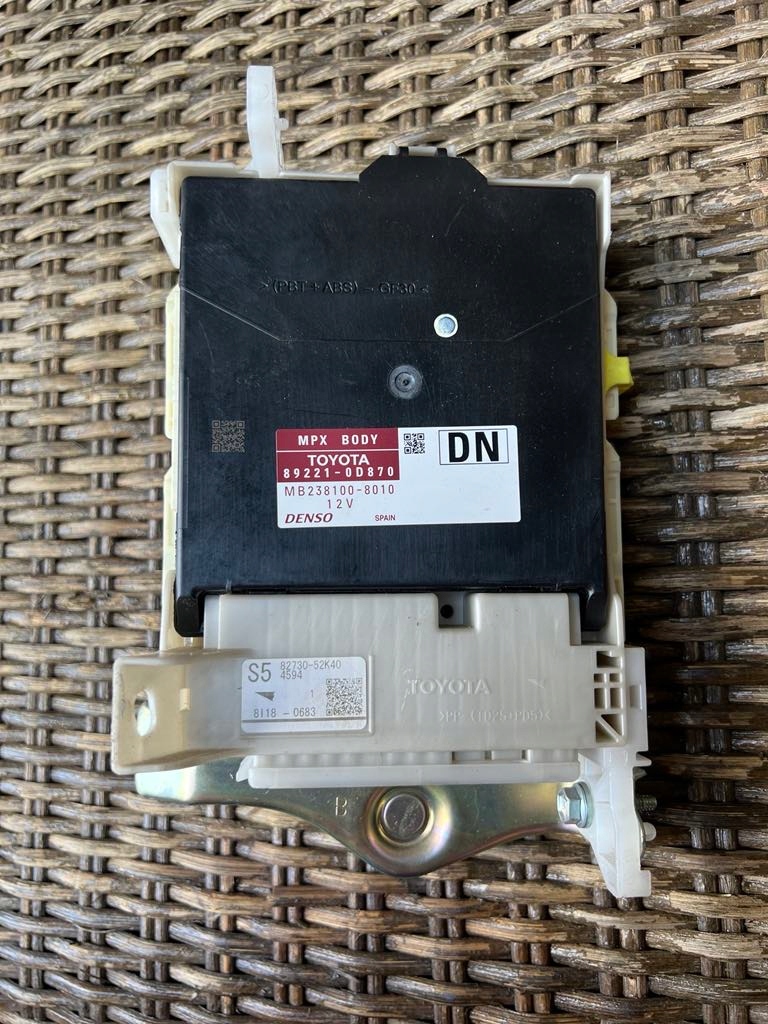 фото №1, Модуль комфорту toyota yaris iii lift 18r. 89221-0d870