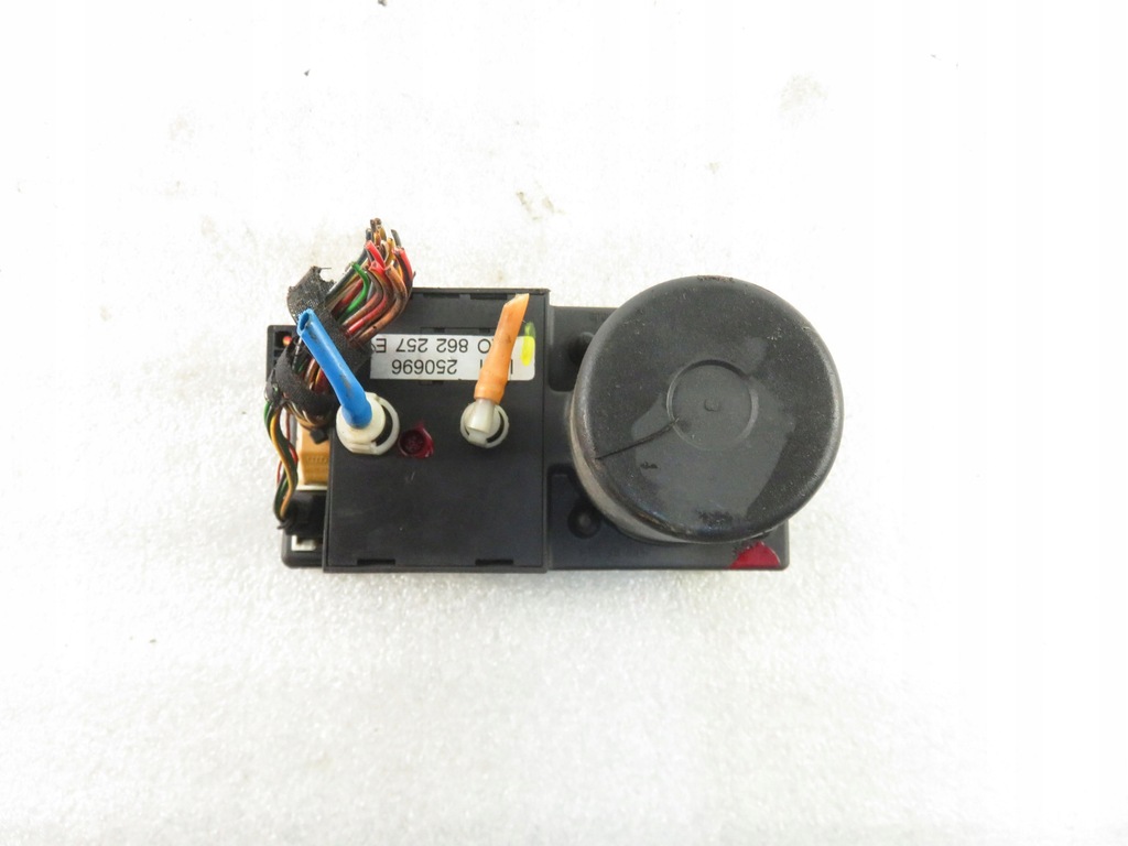 фото №9, Помпа замка центрального audi a3 8l 8l0862257e