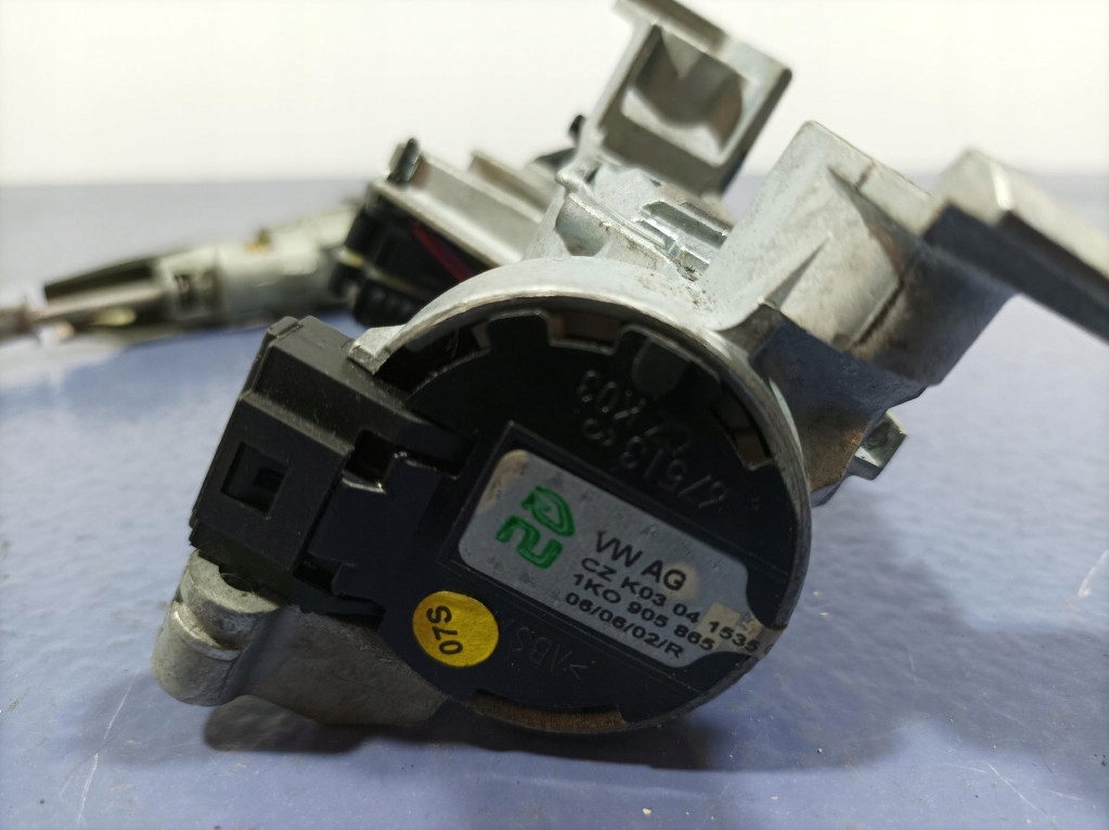 фото №6, Seat toledo iii замок зажигания ключ pilot вкладка замка 1k0905851