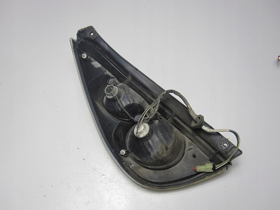 фото №11, Лампа задняя правая suzuki liana 07r 236