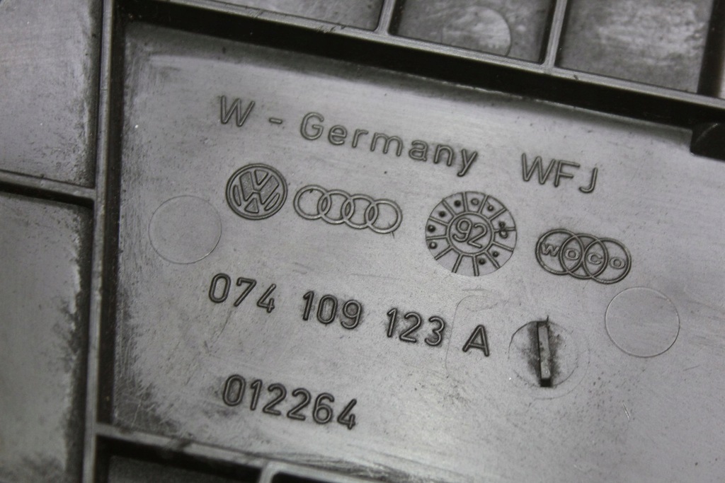 фото №7, Корпус защита распределительного вала vw transporter t4 074109123a