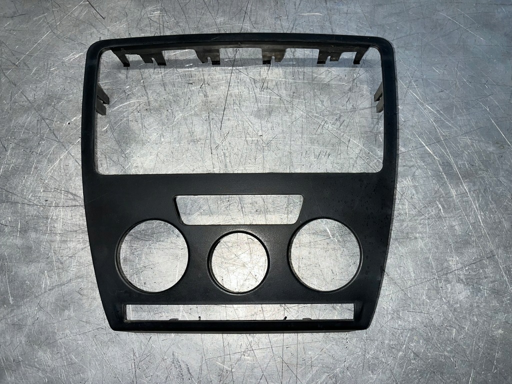 Купити Рамка захист панель обдув радіо skoda octavia ii