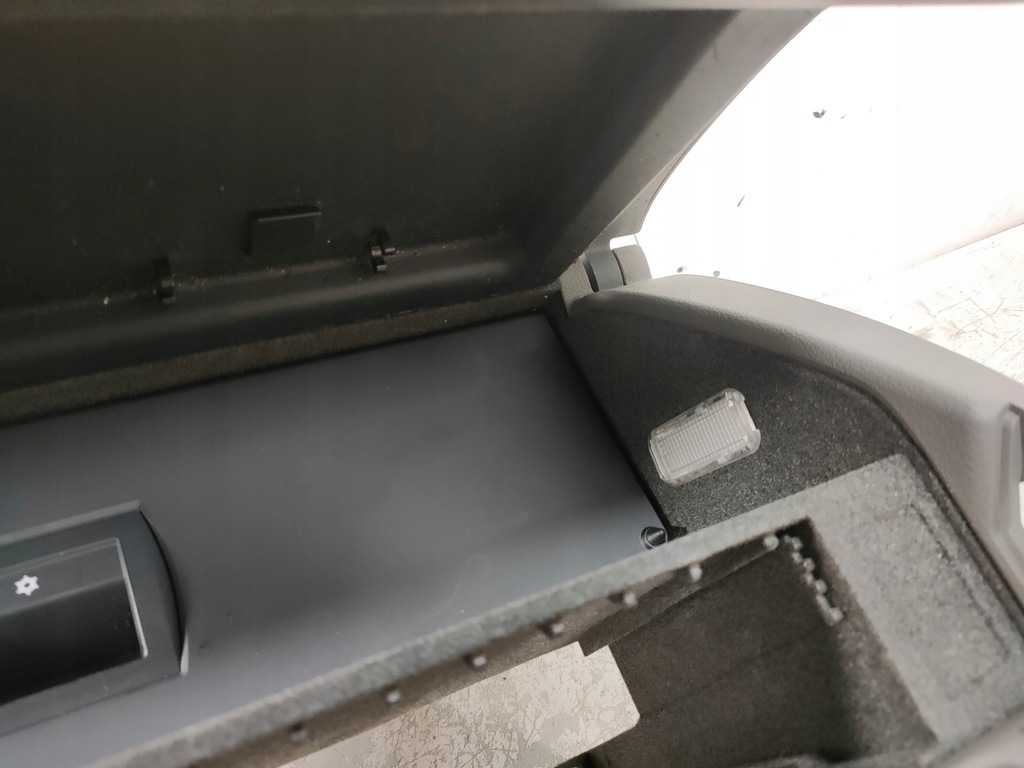 фото №6, Бардачок пассажира audi a4 b6 8e1857035 szary swing