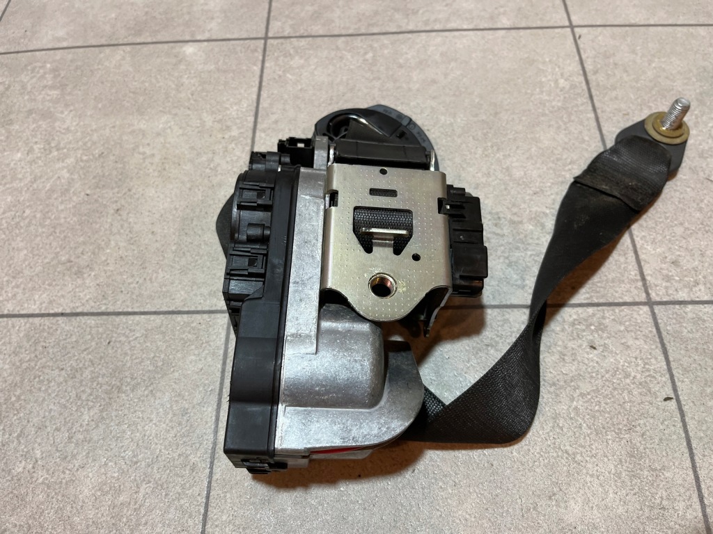 фото №15, Mercedes w221 pas натягувач перед чорний bdb