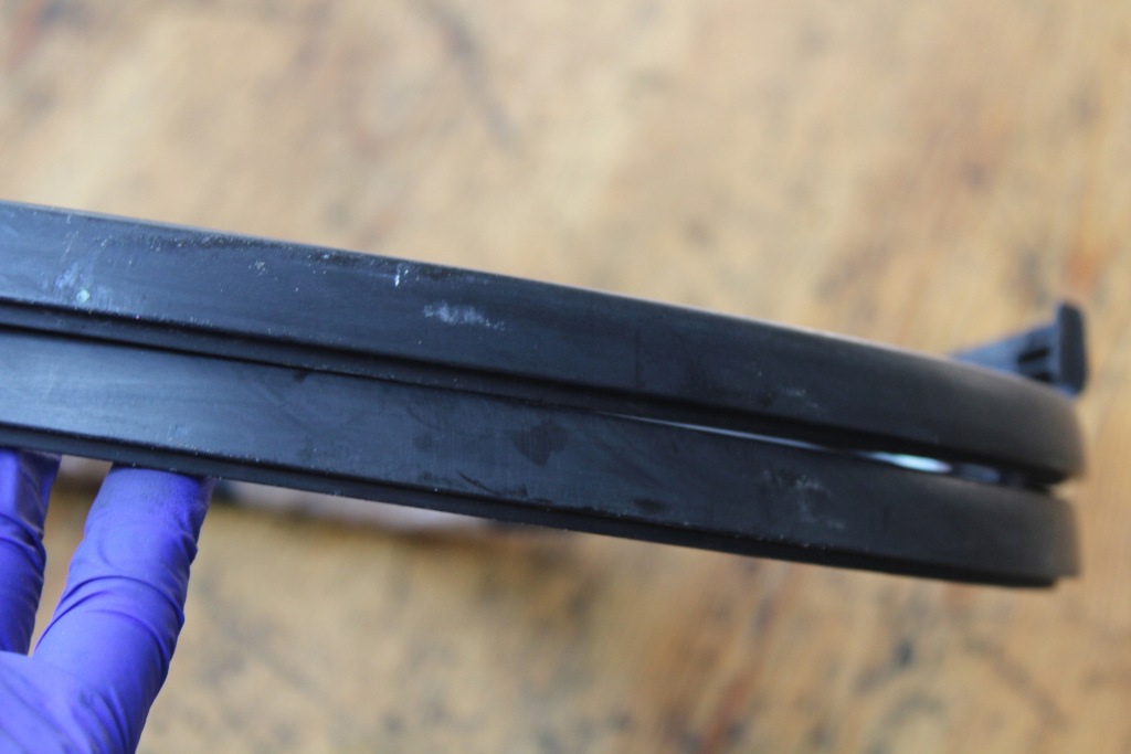 Corolla e12 хетчбек молдинг дахова ліва або права Оригінал