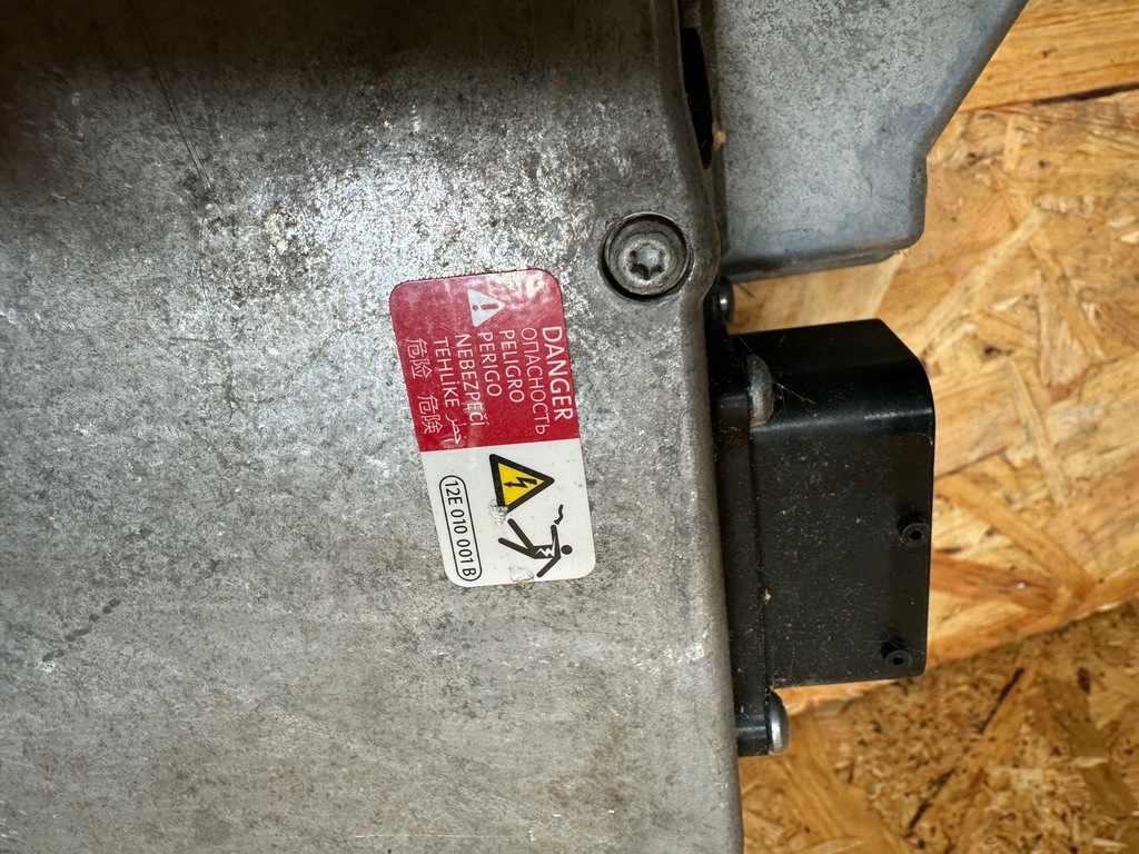 фото №15, Зарядний пристрій акумулятор vw audi a3 golf 5qe915682af