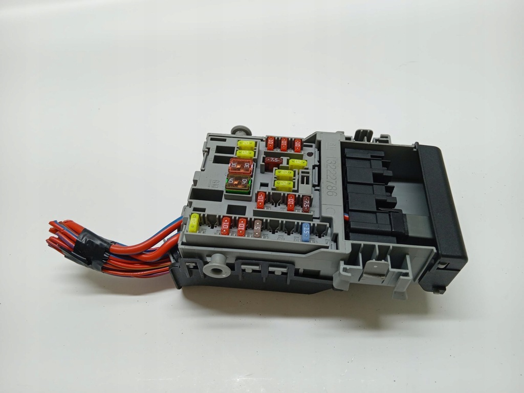 фото №1, Opel insignia a коробка предохранителей 13222786