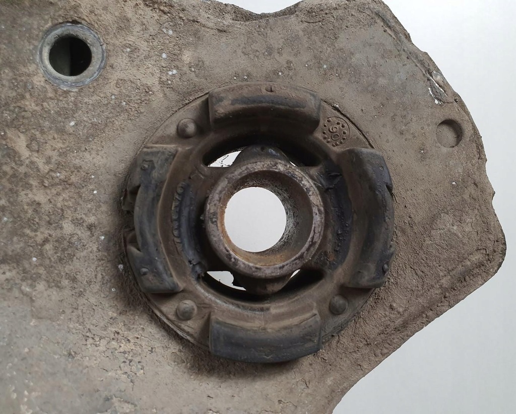 фото №10, Підрамник підрамник балка поперечина перед volvo xc90