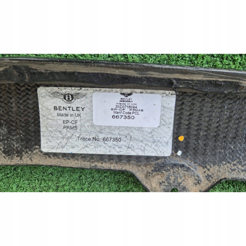 Bentley continental gt спойлер накладка бампера перед карбон 3sd071609a Ціна