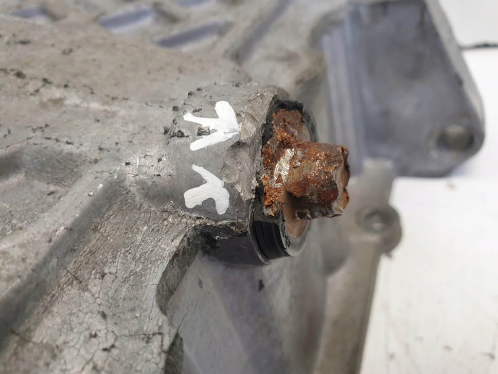 фото №8, Mini one r50 r53 1.6 16v піддон масляна 04777834ab