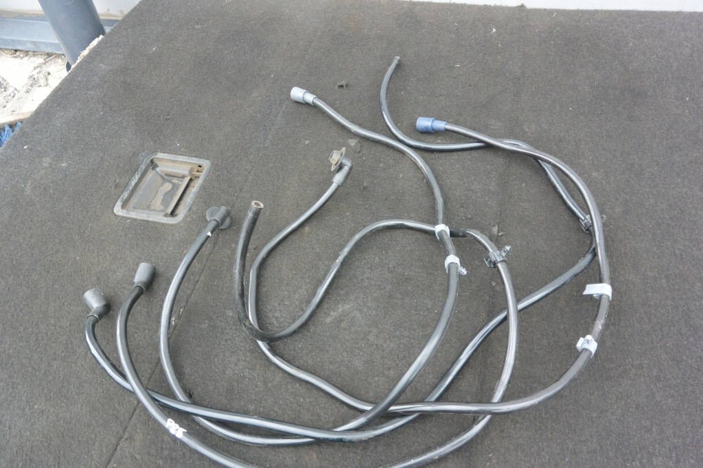 Шланг слив воды люк комплект  tesla model s Доставка