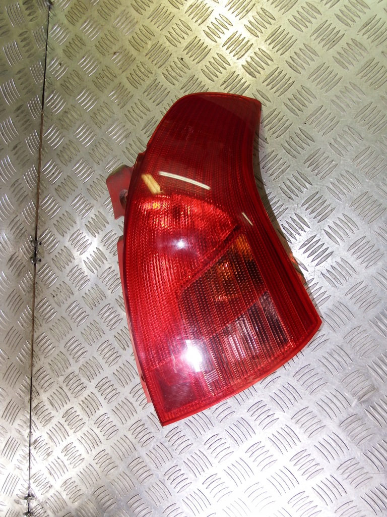 фото №1, Лампа вкладыш правая задняя задняя suzuki swift iv mk6 3d hb