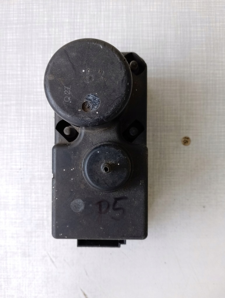 фото №1, Volkswagen passat golf помпа замка центрального 357862257