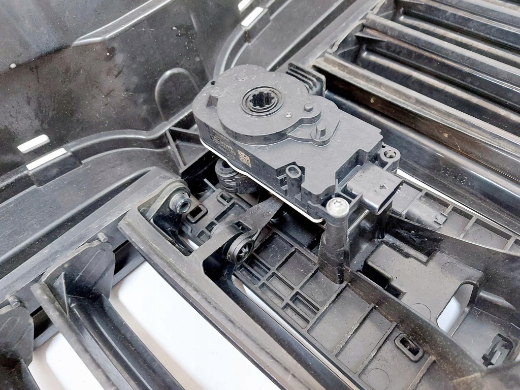 фото №10, Bmw 7 g11 g12 19r. каркас усилитель решетка жалюзи 9465289