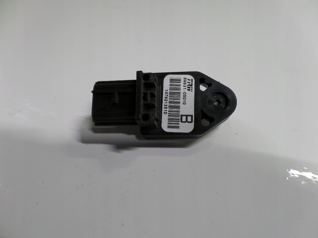 фото №1, Toyota corolla verso ii датчик удару