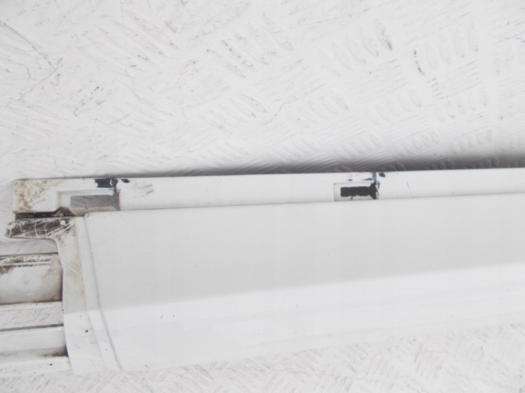 фото №3, Volvo c30 r-design молдинг поріг поріг лівий