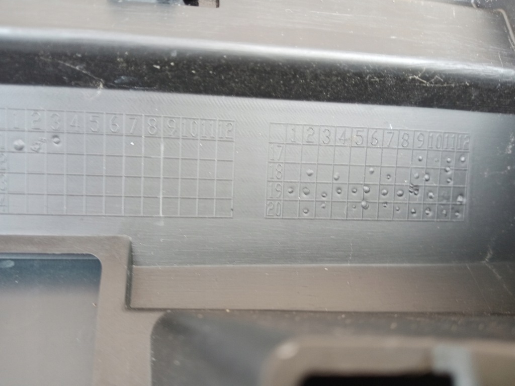 фото №10, Audi e-tron правая молдинг дверь перед 2018r