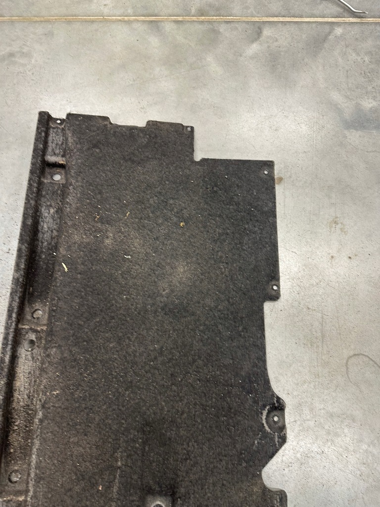 фото №5, Плита защита подвеска правая a6 a7 c8 оригинал 4k0825208