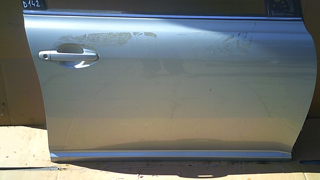 фото №4, Toyota avensis t25 двері праве передні